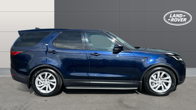 Land Rover Discovery 3.0 D300 S 5dr Auto Diesel Station Wagon